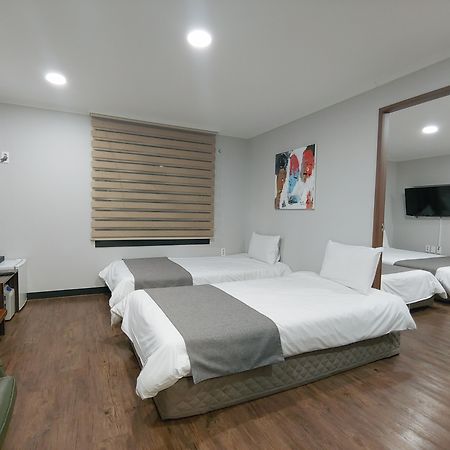 Hotel Tong Yeondong Jeju Exterior photo