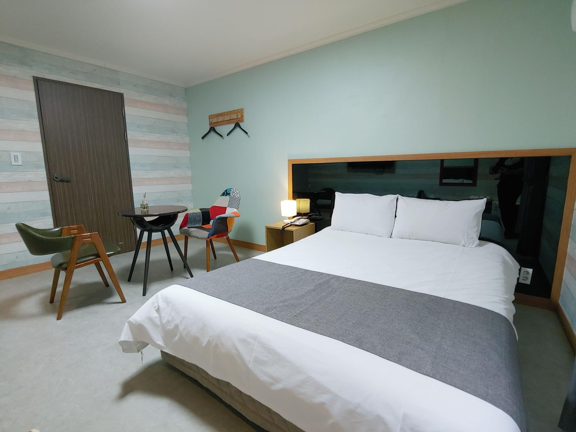 Hotel Tong Yeondong Jeju Exterior photo