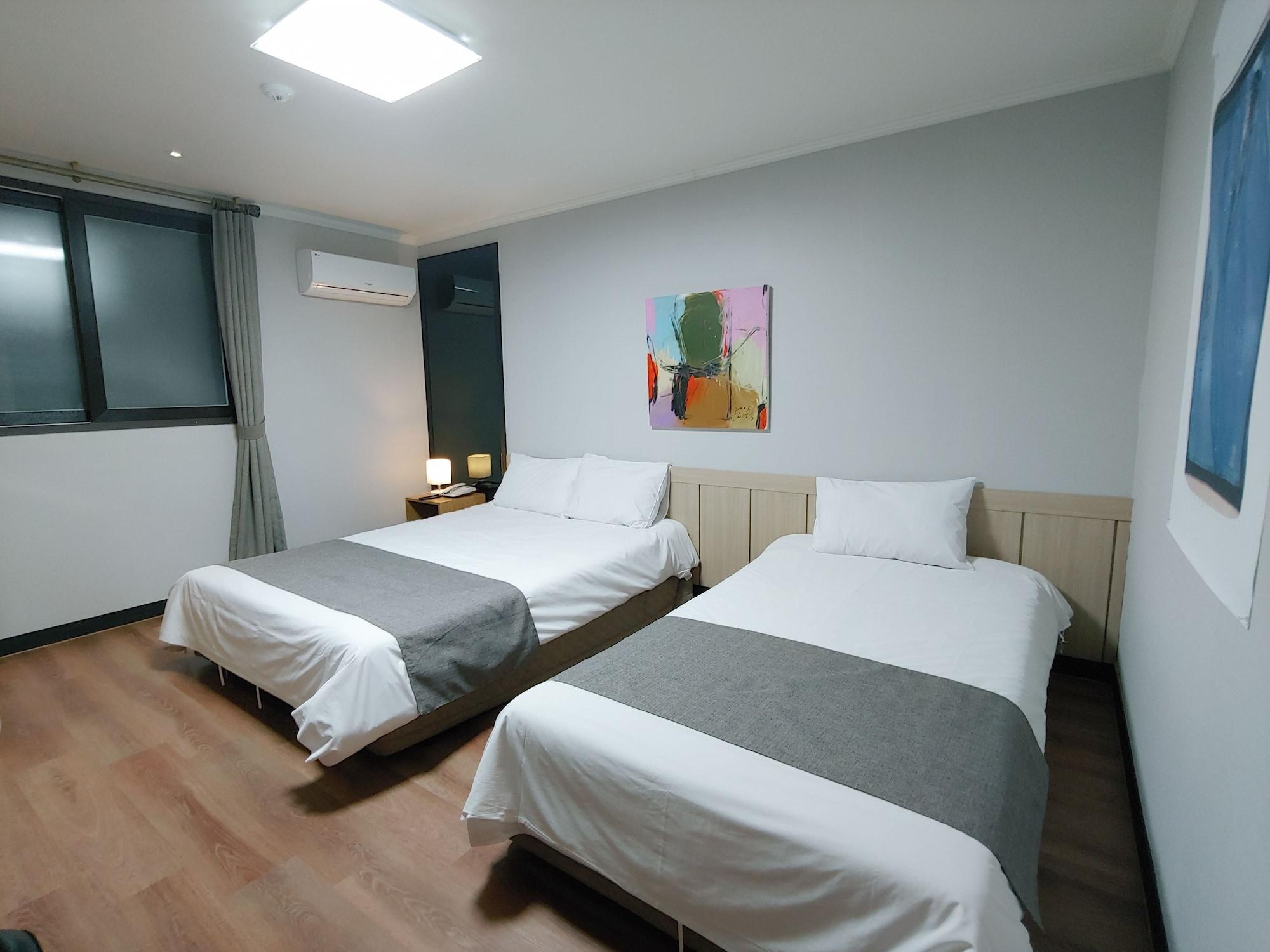 Hotel Tong Yeondong Jeju Exterior photo