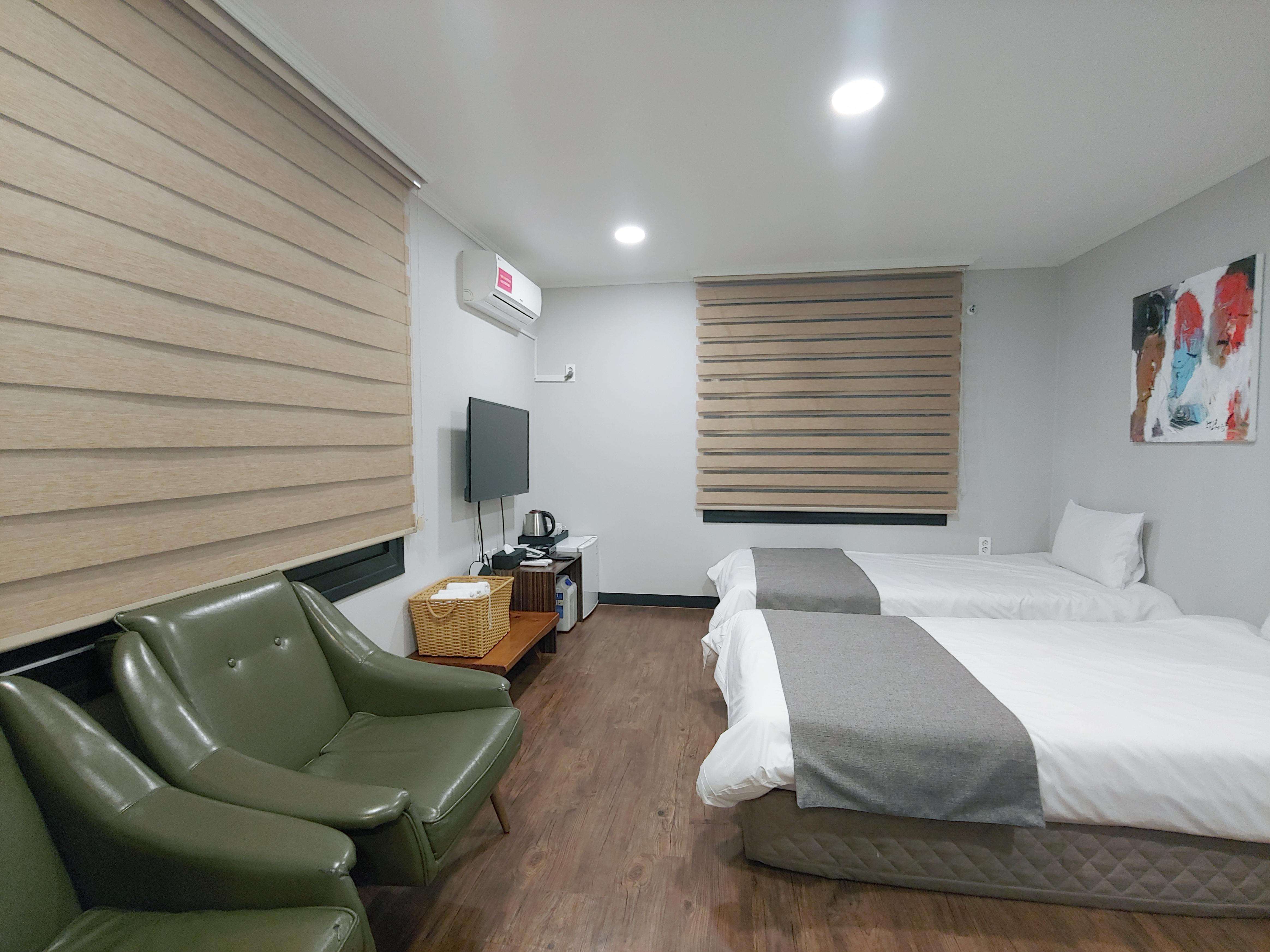 Hotel Tong Yeondong Jeju Exterior photo