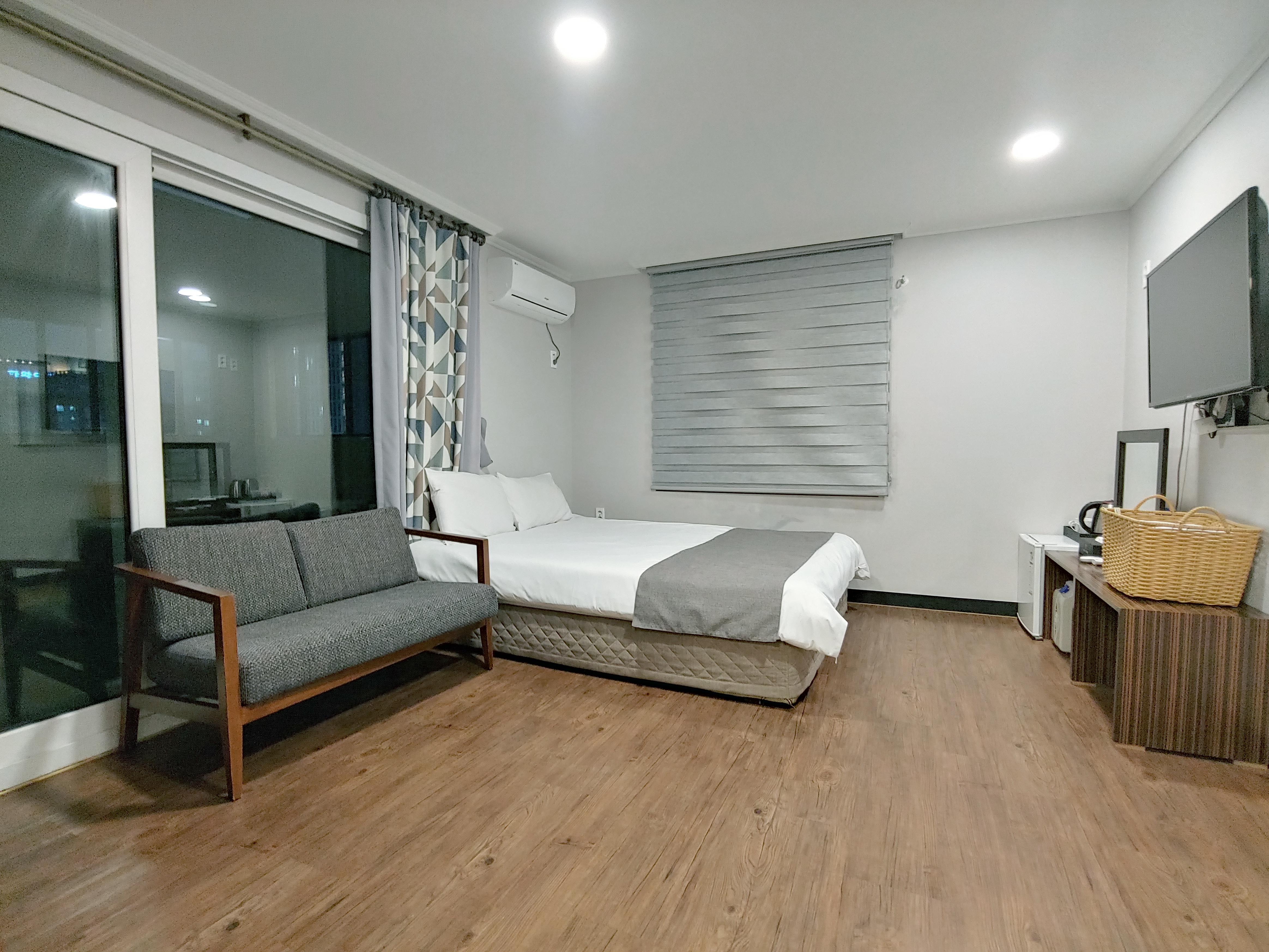 Hotel Tong Yeondong Jeju Exterior photo