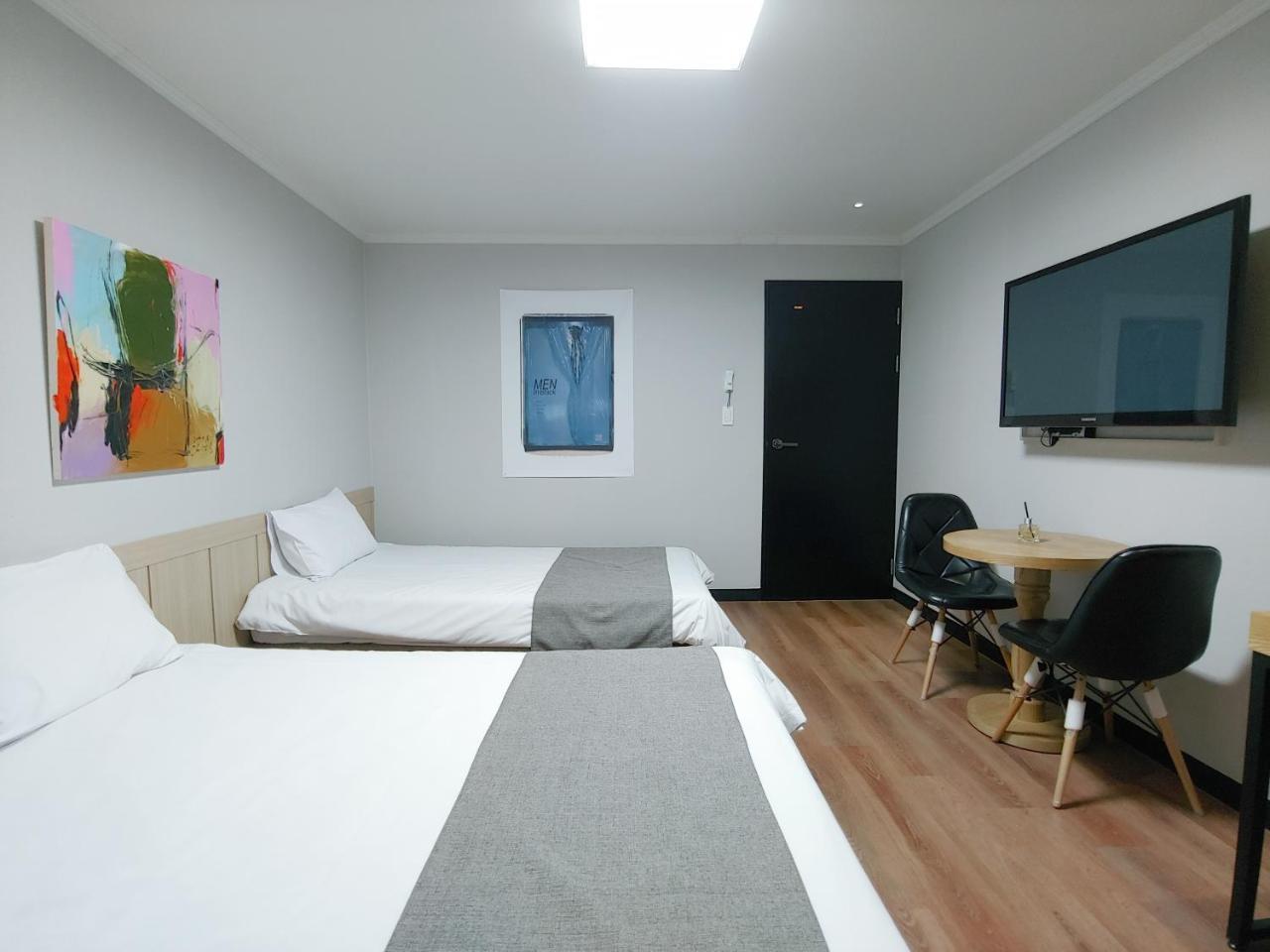 Hotel Tong Yeondong Jeju Exterior photo
